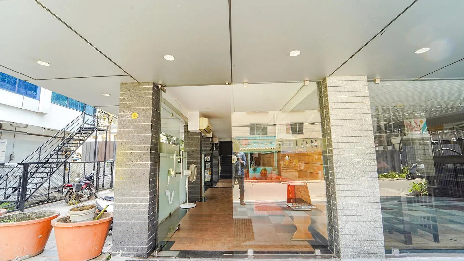 Hotel Fabhotel Stratford Kochi