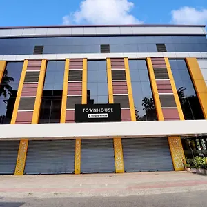 Hotel Super Townhouse Ernakulam North